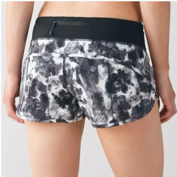 Lululemon Speed Up Low-Rise Lined Short 2.5" Rose Floral Black and White - Picture 1 of 6